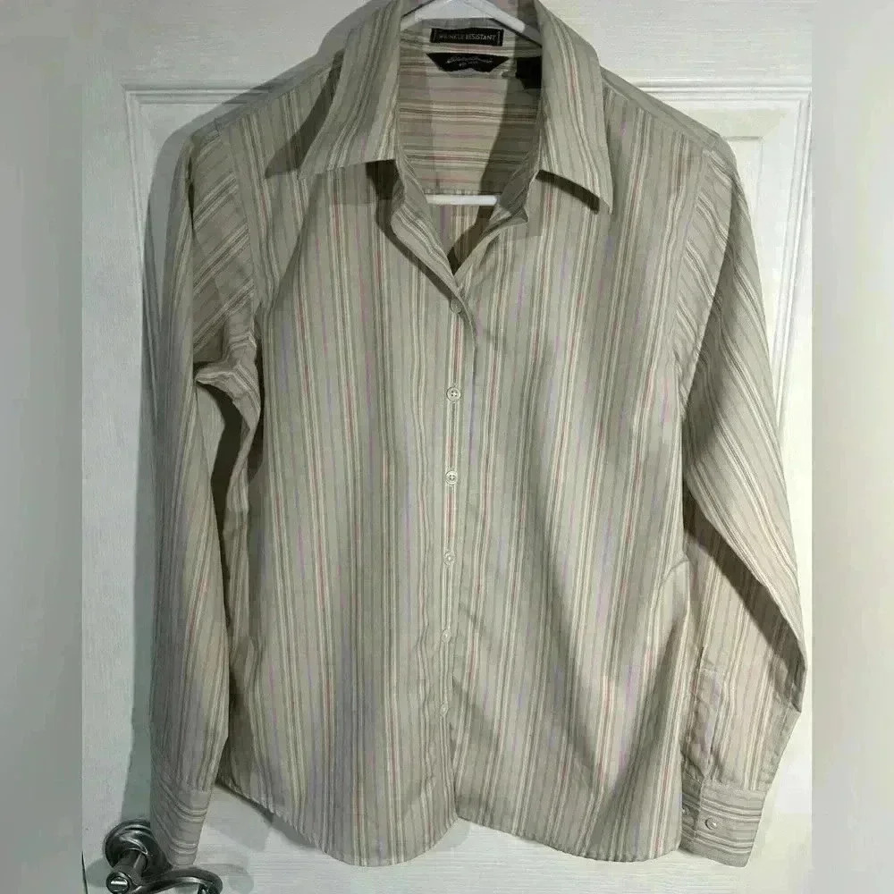 Eddie Bauer Wrinkle Resistant stripped button up Woman’s Blouse. Size Small.